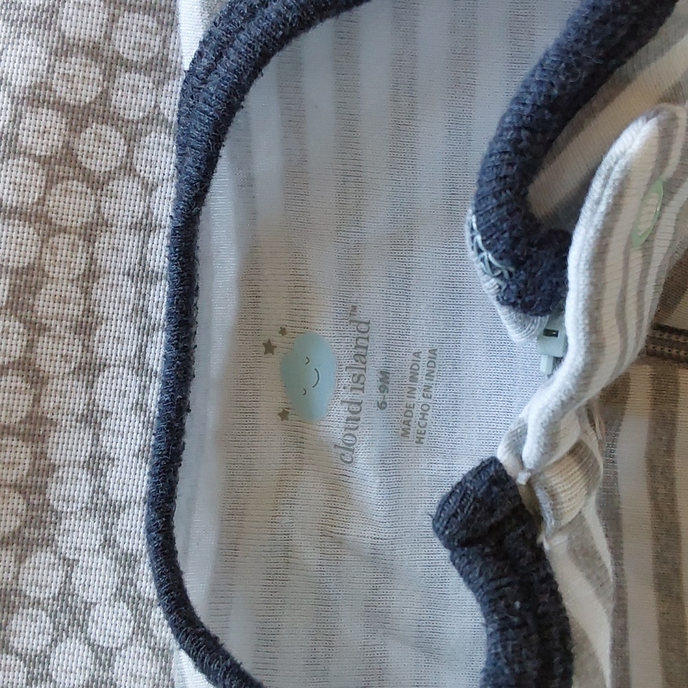 Baby Boy Footies Sz. 6-9 Mos - Picture 4 of 5